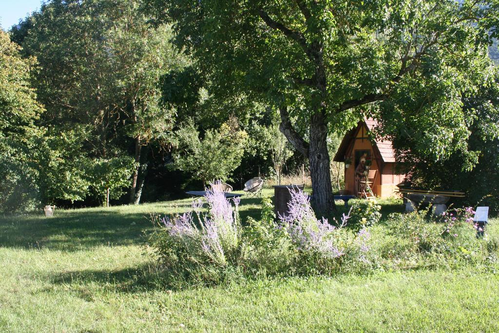 Chambre D'Hotes La Romarine Barnave Zewnętrze zdjęcie