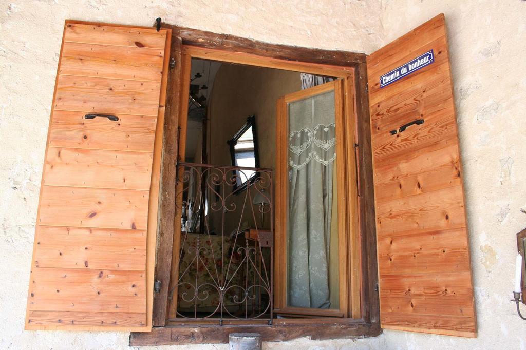 Chambre D'Hotes La Romarine Barnave Zewnętrze zdjęcie